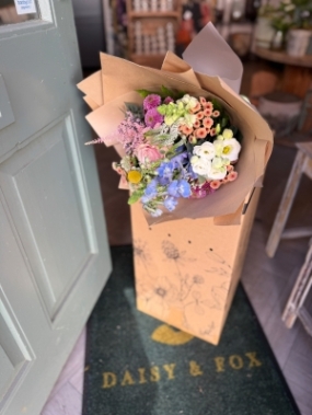 Delicate Daisies   Available for National Delivery